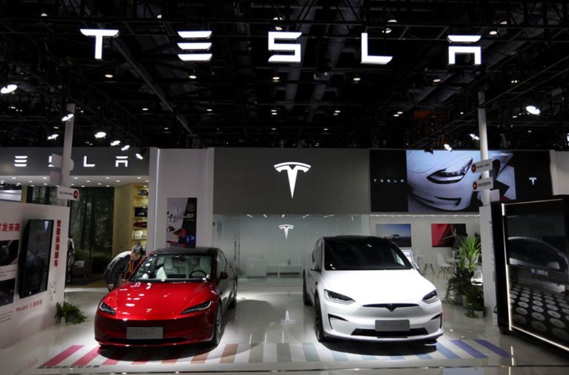 Tesla Deliveries Set to Fall for Second Straight Quarter