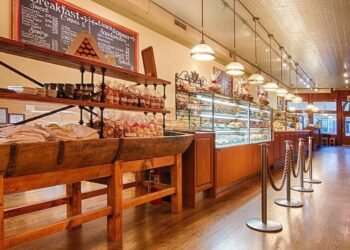 La Fournette Bakery: A Taste of France in Old Town Chicago