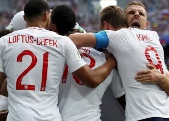 england football team celebrating victory