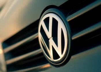 volkswagen leadership change cost cutting drive