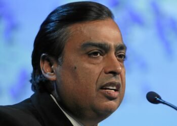 Mukesh Ambani and Shah Rukh Khan together