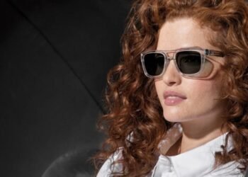 EssilorLuxottica Transitions Gen S lenses